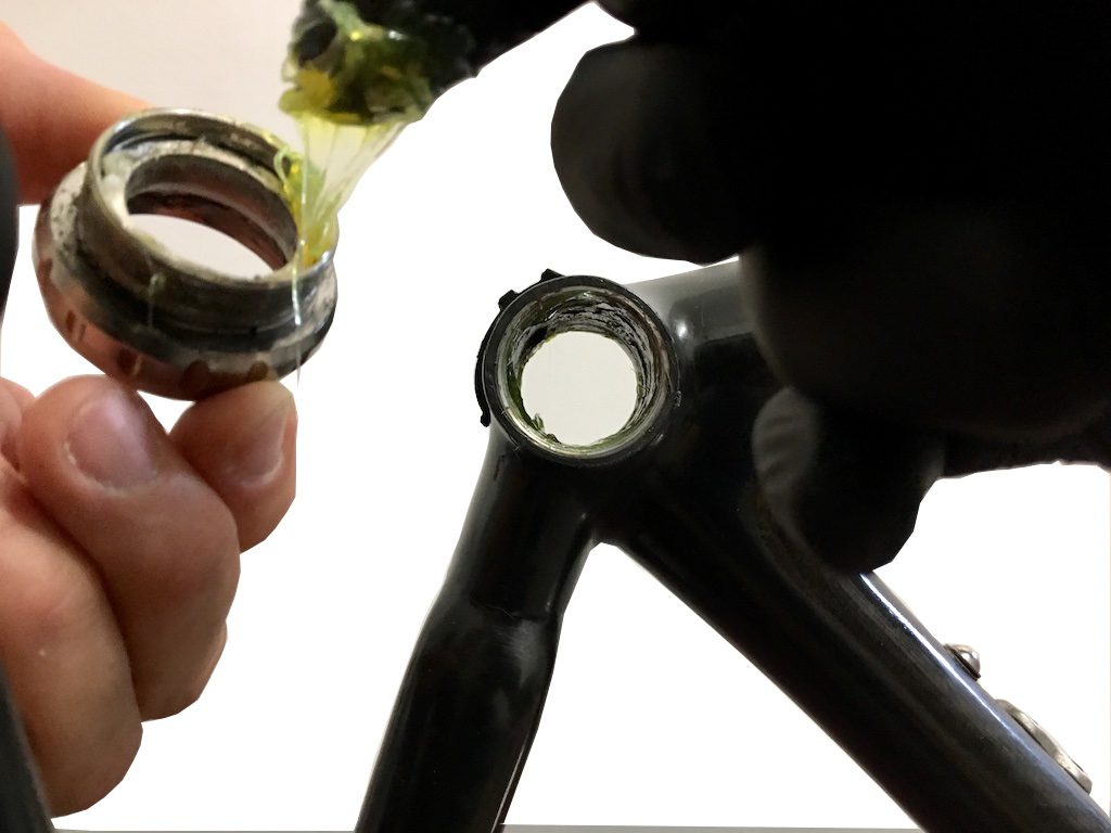 Assembly of Campagnolo Ultra-Torque bowls