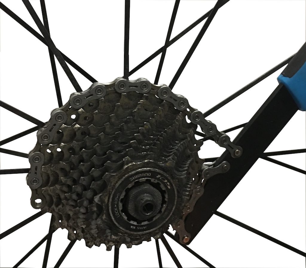 How to disassemble and mount a cassette?
