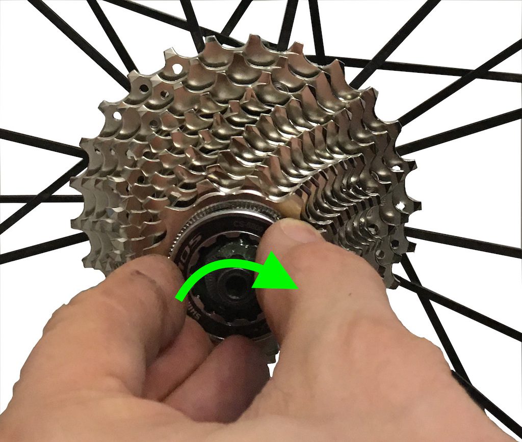 How to disassemble and mount a cassette?