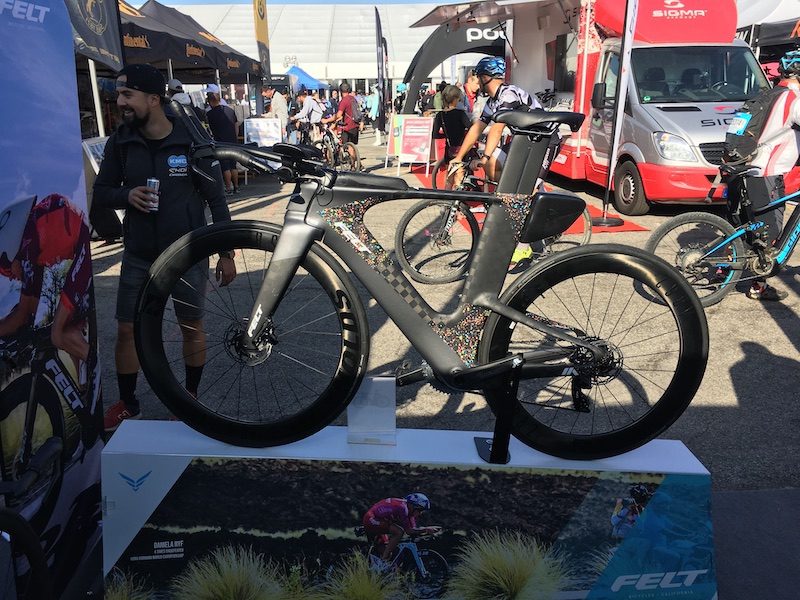 Vélo de triathlon Felt IA Advanced