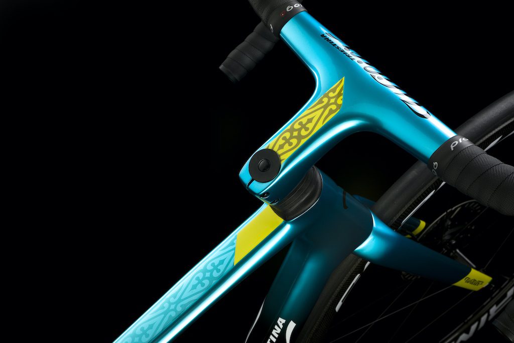 Guidon Wilier Triestina Astana Pro Team V&eacute;los &Eacute;quipes Pros 2020