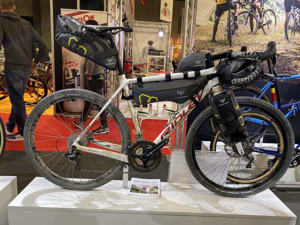 2020 V&eacute;loFollies