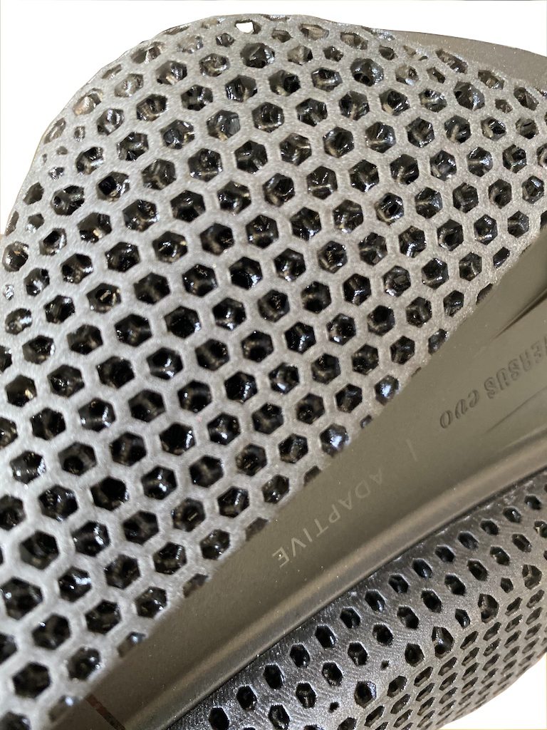 fi'zi:k Versus Evo R3 Adaptative