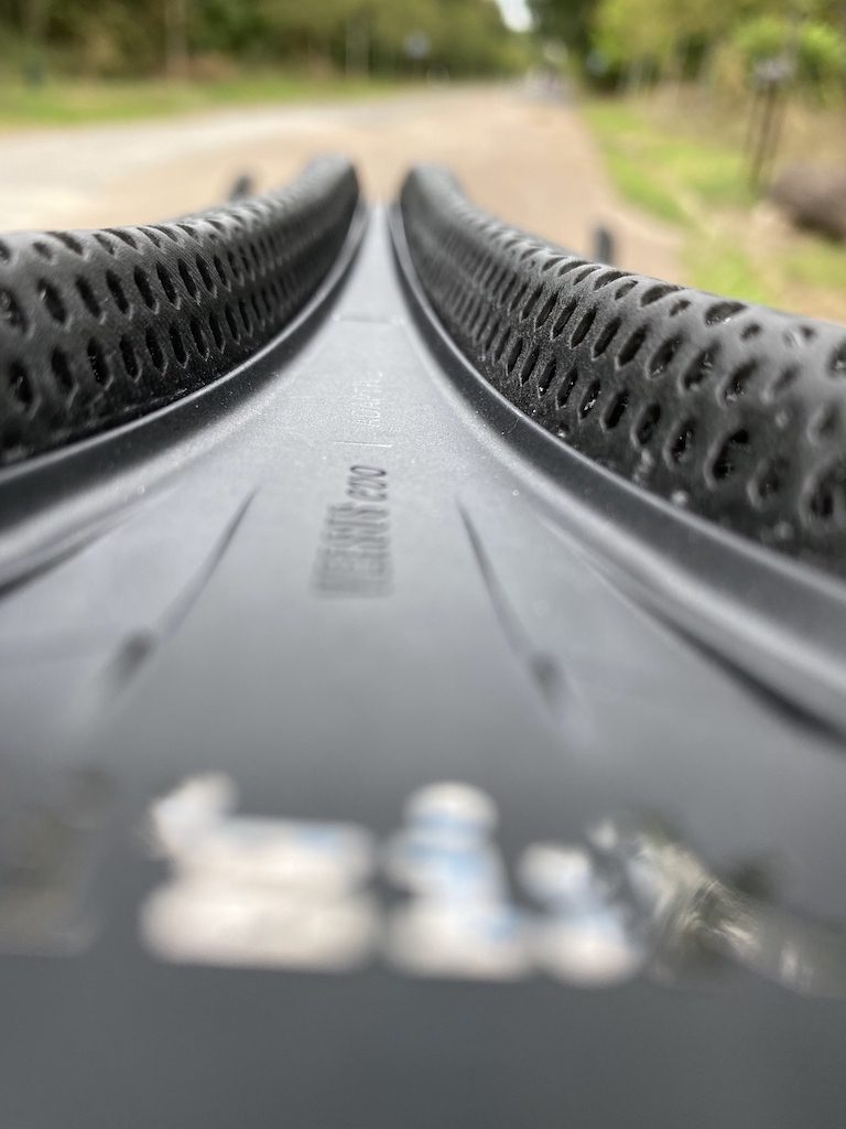 fi'zi:k Versus Evo R3 Adaptative